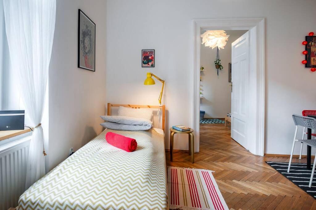Blue Peace-Apartment With Free Parking In Center For 1-6 People Krakow Exterior photo