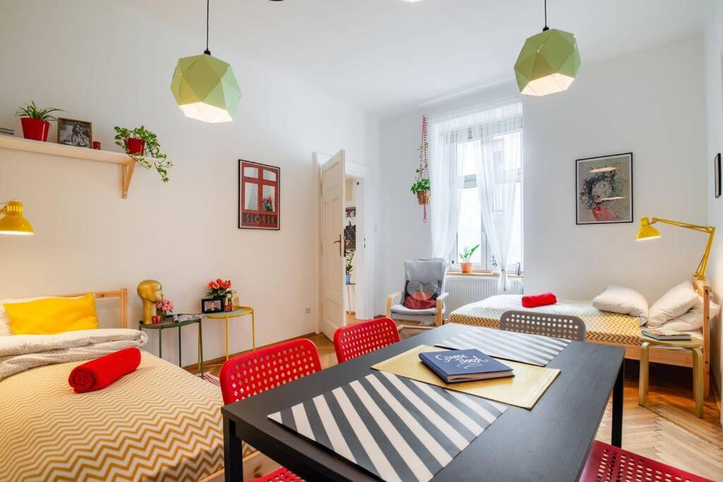 Blue Peace-Apartment With Free Parking In Center For 1-6 People Krakow Exterior photo