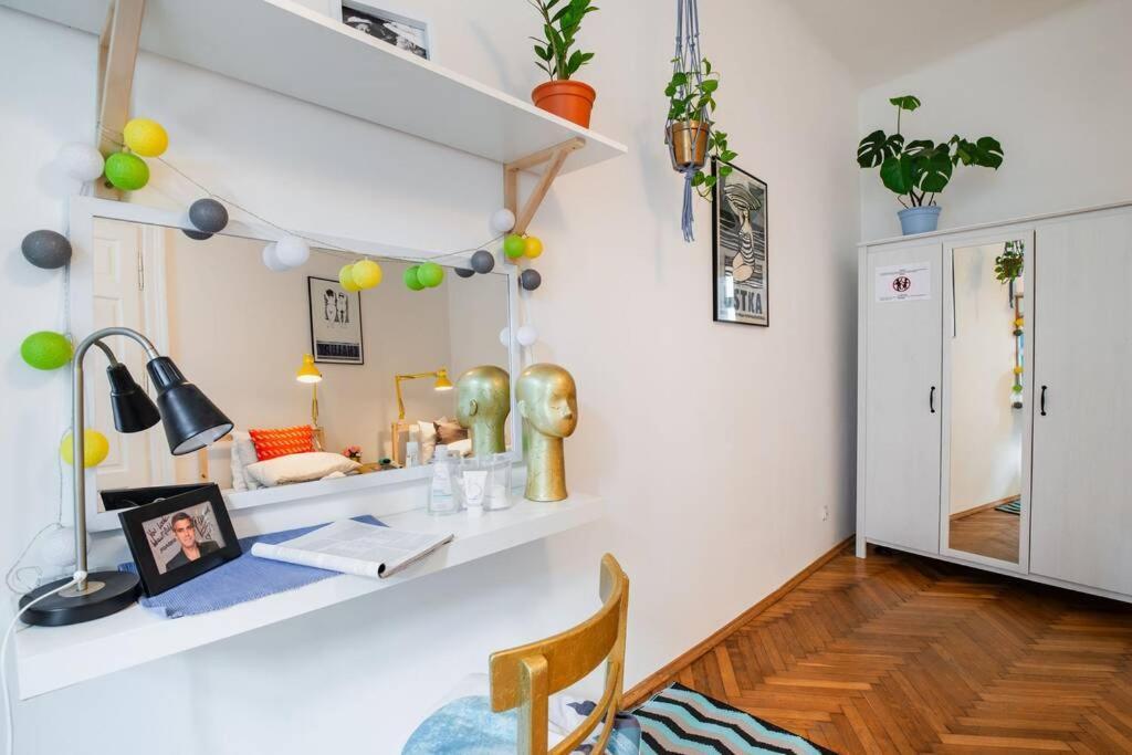 Blue Peace-Apartment With Free Parking In Center For 1-6 People Krakow Exterior photo