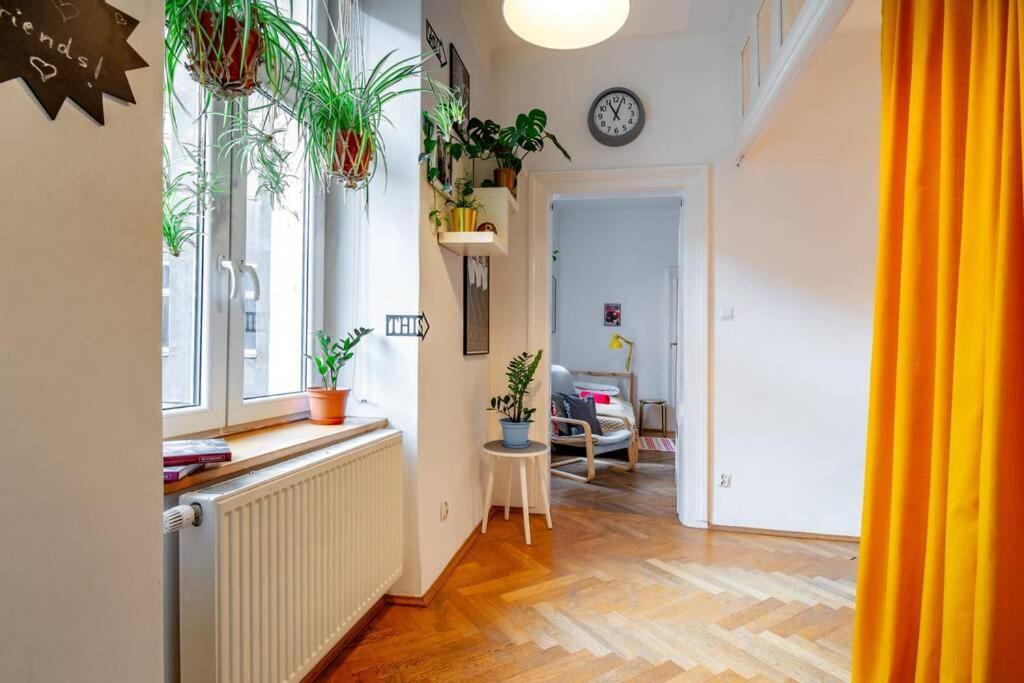 Blue Peace-Apartment With Free Parking In Center For 1-6 People Krakow Exterior photo